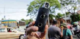 Policía reprime con bombas aturdidoras protesta contra Ortega en Nicaragua