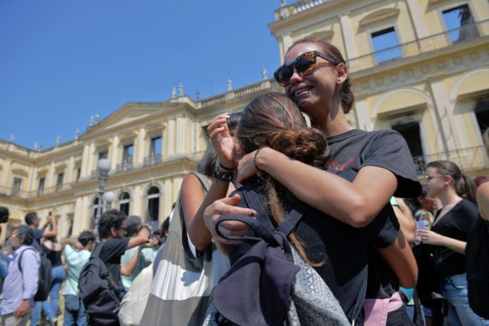 Tristeza e indignación por el incendio que destruyó el Museo Nacional de Rio