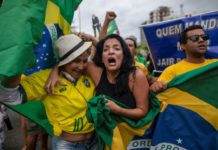 Bolsonaro y Haddad en carrera por 2a vuelta de presidenciales en Brasil
