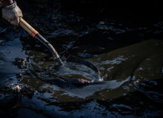 Chile investiga derrame de 720.000 litros de petróleo en Tierra del Fuego