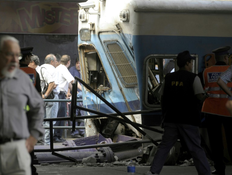 Condenan a exministro De Vido en Argentina por mortal choque de tren