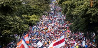 Congreso de Costa Rica vota a favor de polémica reforma fiscal en medio de huelga