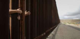 El número de familias que cruzan la frontera de EEUU sube a un nivel de "crisis"