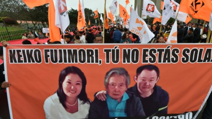 Fujimoristas marchan en Perú pidiendo libertad para Keiko