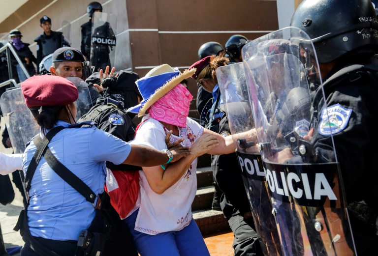 Liberan a unos 30 opositores arrestados por protestar en Nicaragua, tras ola de críticas
