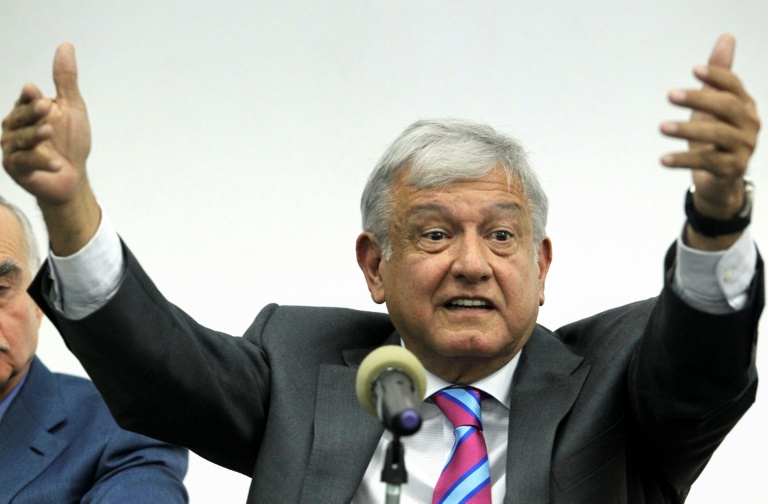 López Obrador defiende cancelación de millonario proyecto de aeropuerto de México