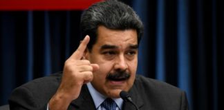 Maduro tilda a Pence de 'loco extremista' al negar que financie caravana migrante