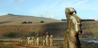 Ministro chileno viajará a Londres por moái de Isla de Pascua reclamado a Museo Británico