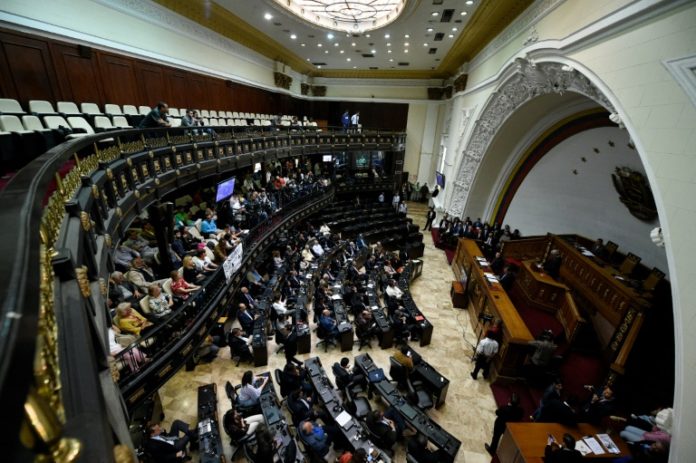 Parlamento apoya pedido para que CPI investigue crímenes de lesa humanidad en Venezuela