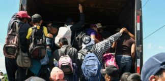 Trump advierte a Honduras que frene caravana de migrantes hacia EEUU