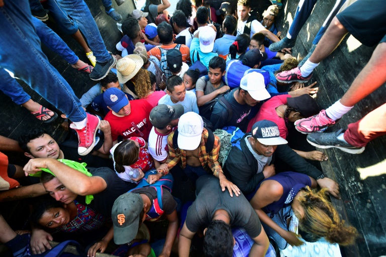 Trump corta ayuda a Honduras y Guatemala, pero migrantes siguen hacia EEUU