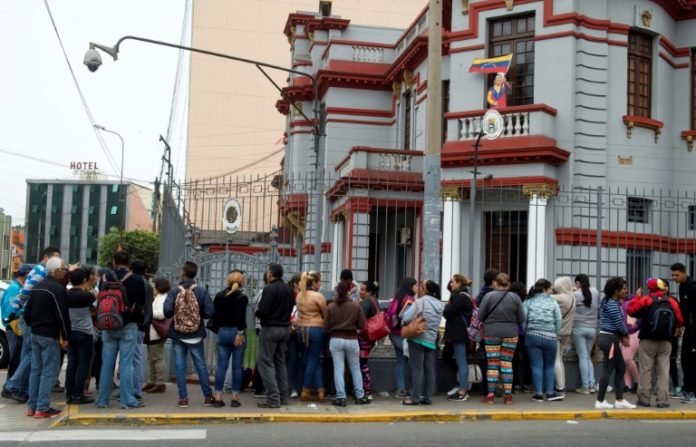 Venezolanos podrán ingresar a Perú sin pasaporte por decisión judicial