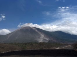 Volcán de Fuego entra en fase eruptiva y provoca evacuaciones en Guatemala