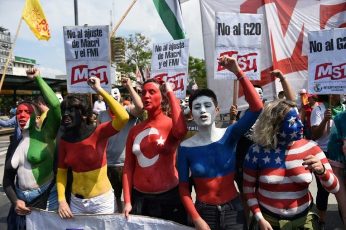 Argentinos manifestaron contra el G20 bajo un imponente despliegue de seguridad