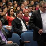 FARC garantiza su renuncia a las armas pese a difícil paz en Colombia