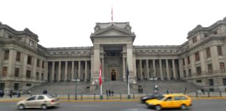 Juez peruano ordena prisión para otro coacusado con Keiko Fujimori