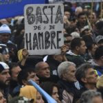 Los argentinos en la odisea de llegar a fin de mes