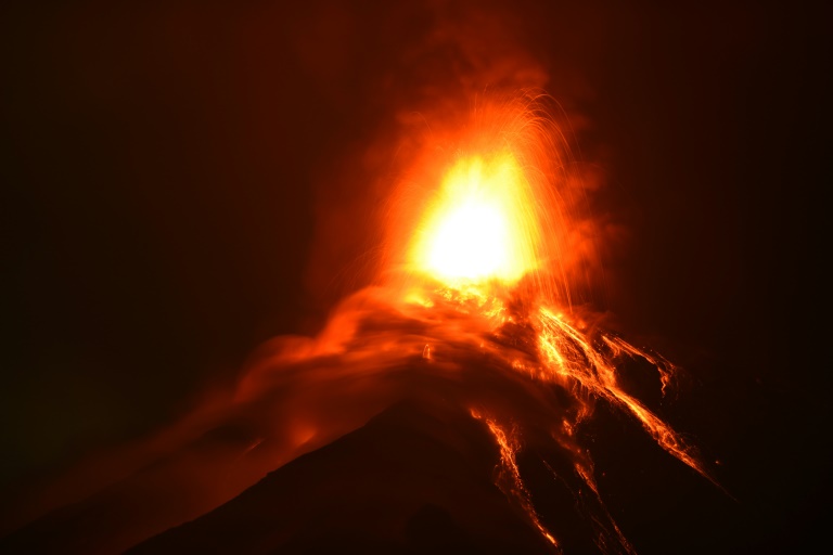 Miles de evacuados y miedo por nueva erupción del volcán de Fuego en Guatemala