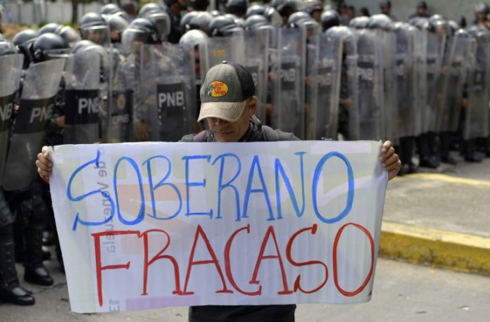 Protesta de universitarios venezolanos termina en choques con la policía