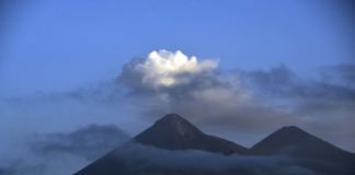 Volcán de Fuego incrementa actividad en el sur de Guatemala