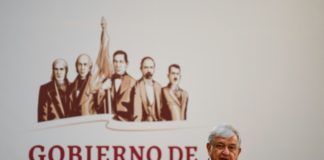 AMLO presenta ambicioso plan para aumentar producción petrolera de México