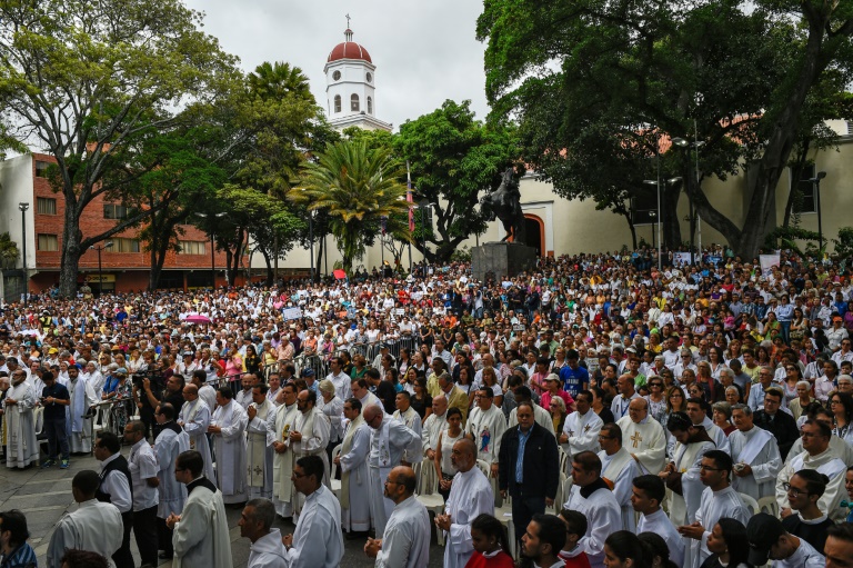 Iglesia venezolana pide mantener la esperanza para salir de la noche oscura