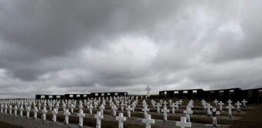 Indagarán a 18 militares argentinos por torturas en Guerra de Malvinas