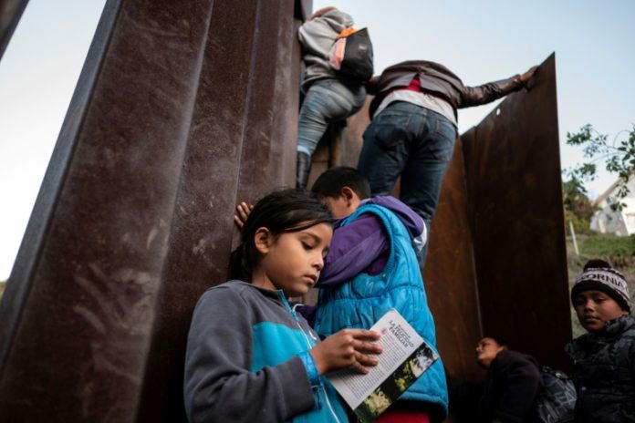 México presenta política migratoria basada en protección de DDHH y desarrollo social