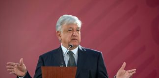 Presidente mexicano firma iniciativa para derogar polémica reforma educativa