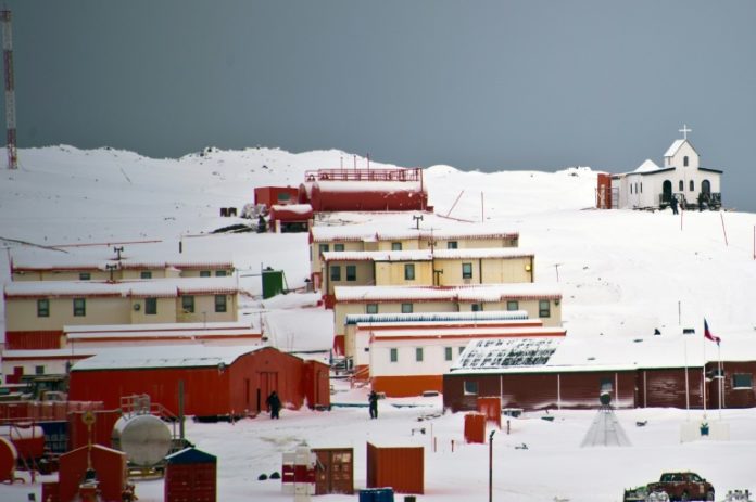 Chile modernizará infraestructura de su principal base en Antártida