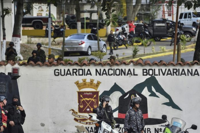 Detenidos militares sublevados contra Maduro en Venezuela (Fuerza Armada)