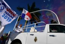 El papa viaja a Panamá para movilizar a los jóvenes ante la pobreza y la migración
