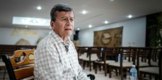 Equipo de diálogo del ELN espera que gobierno garantice su retorno a Colombia