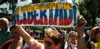 Guaidó considera 'crucial' al ejercito de Venezuela para derrocar a Maduro