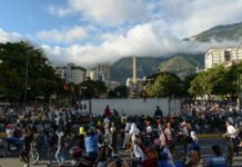 Guaidó pide a todos los países que "mantengan su presencia diplomática" en Venezuela