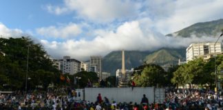 Guaidó pide a todos los países que "mantengan su presencia diplomática" en Venezuela