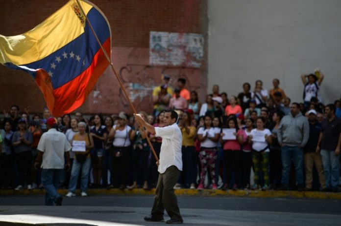 Guaidó suma más apoyo internacional, la Eurocámara le reconoce como presidente