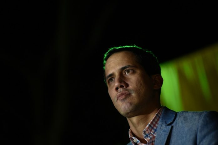 Juan Guaidó, el joven 'outsider' que desafía a Maduro desde el Parlamento Juan Guaidó, el joven 'outsider' que desafía a Maduro desde el Parlamento