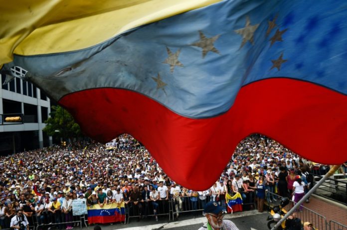 La UE pide escuchar al pueblo de Venezuela, pero evita reconocer a Guaidó