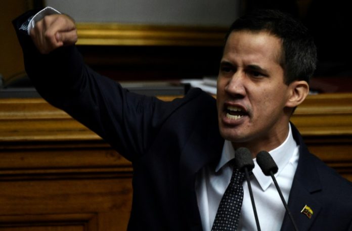 Parlamento venezolano declara ilegítimo y usurpador a Maduro antes de su investidura