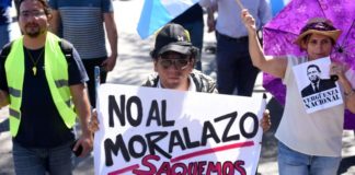 Presidente guatemalteco pide unidad tras cierre unilateral de misión de ONU