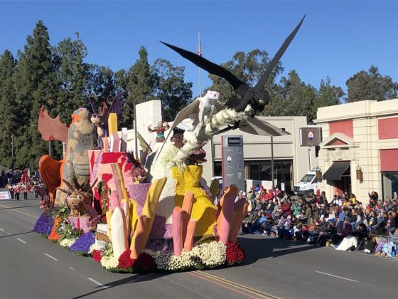 Sabor latino en el Desfile de las Rosas 2019