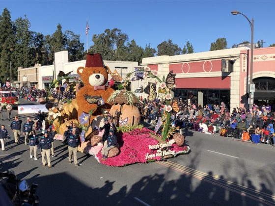 Sabor latino en el Desfile de las Rosas 2019