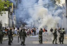 Suben a 26 los muertos en disturbios de esta semana en Venezuela, según ONG