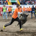 Toros "a la tica", la polémica fiesta de fin de año en Costa Rica