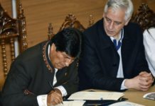 Bolivia pone en marcha plan gratuito de salud que rechazan médicos y regiones