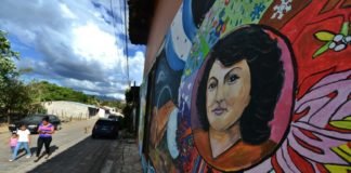 Comunidad hondureña rinde tributo a la asesinada ambientalista Berta Cáceres