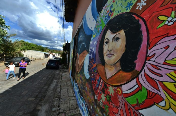 Comunidad hondureña rinde tributo a la asesinada ambientalista Berta Cáceres