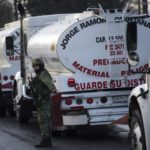 Criminales amenazan a López Obrador por combatir el robo de gasolina en México