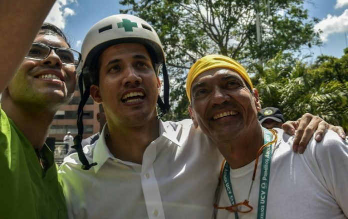 Miles de voluntarios se preparan para recibir ayuda humanitaria en Venezuela